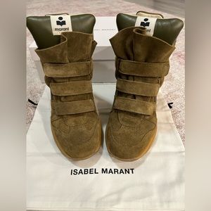 Isabel Marant Balskee Suede Wedge Sneakers
IG @tasharra_closet to shop direct